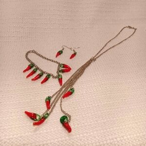 Chili's necklace bracelet and earrings